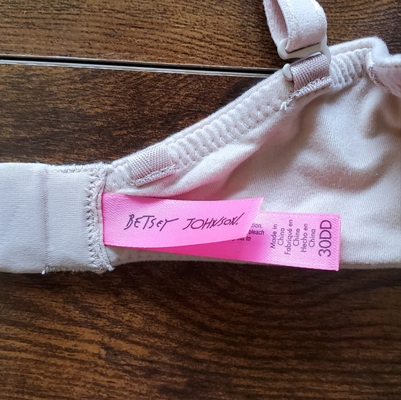 Betsey Johnson 30DD bra - Picture 3 of 3